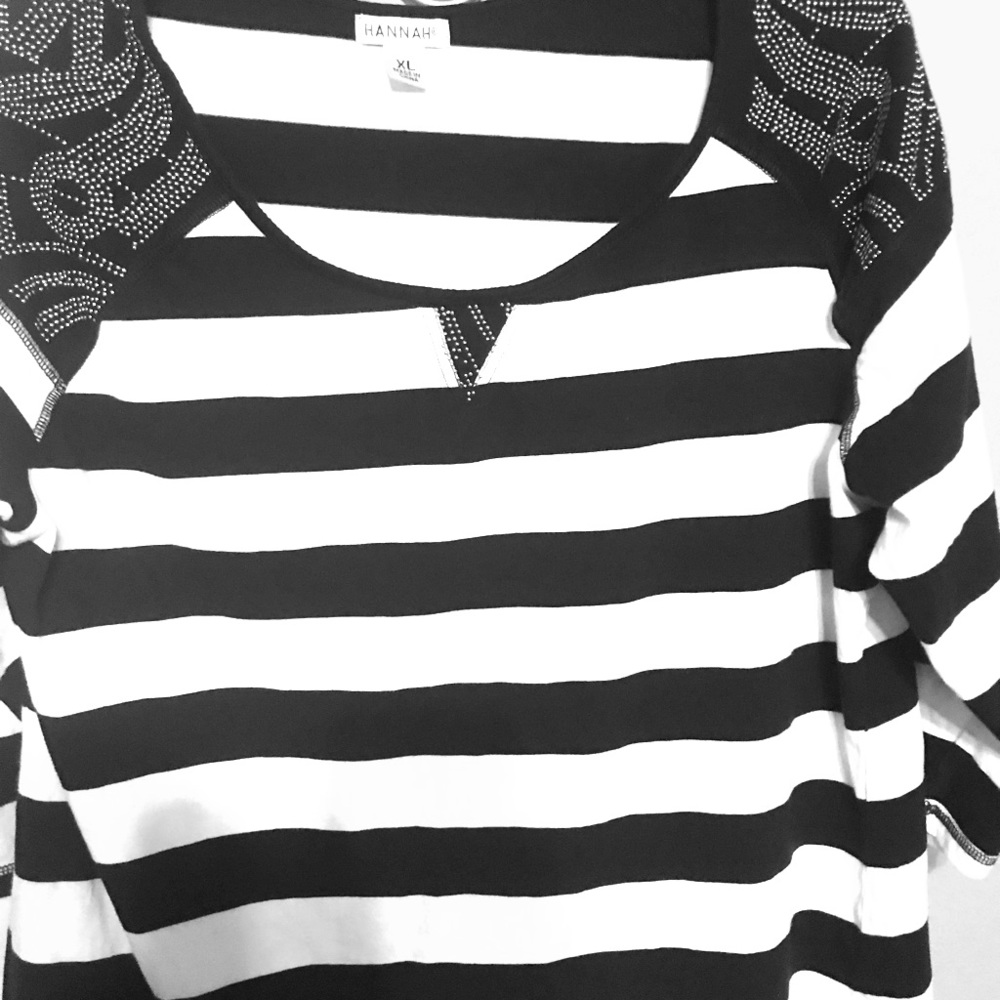 3/$12-HANNAH TOP